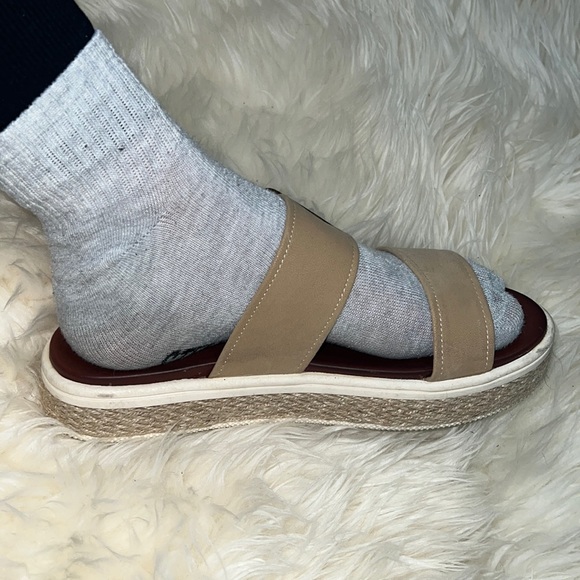 MIA Platform Slides 8.5M - Picture 5 of 5